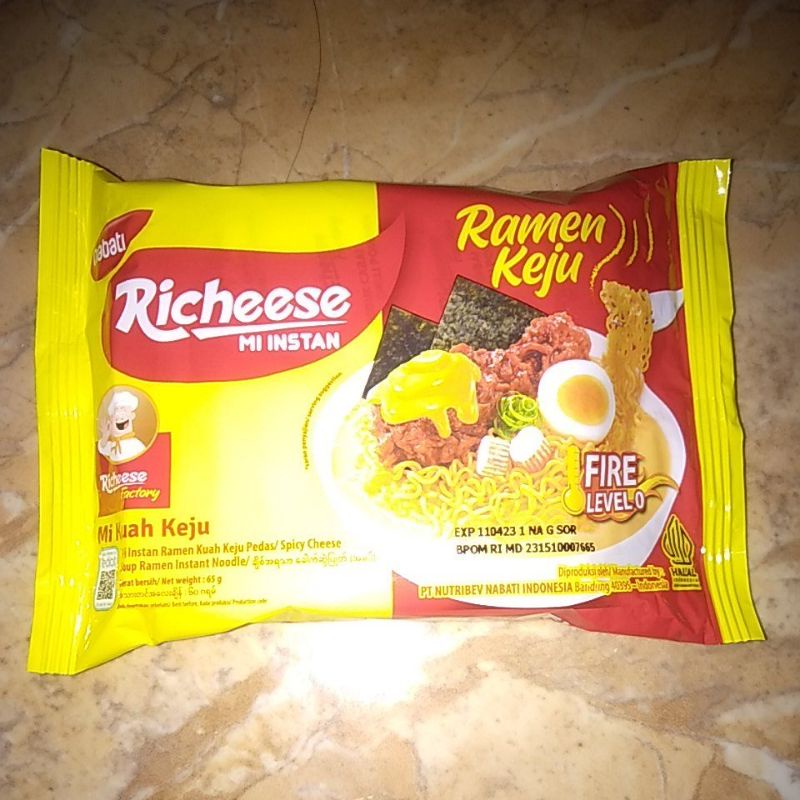 

Richeese mie instan ramen keju