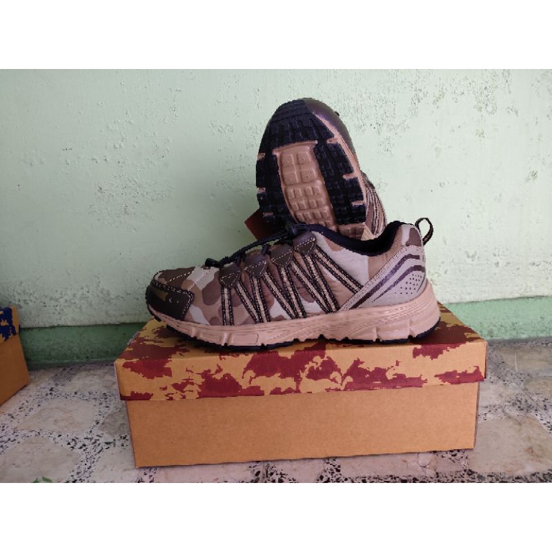 Sepatu Running Exduma Loreng Gurun