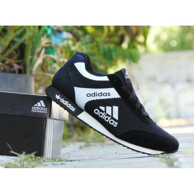 Sepatu Sport Adidas Neo V Laser / Hitam Putih / Santai Cowok Cewek
