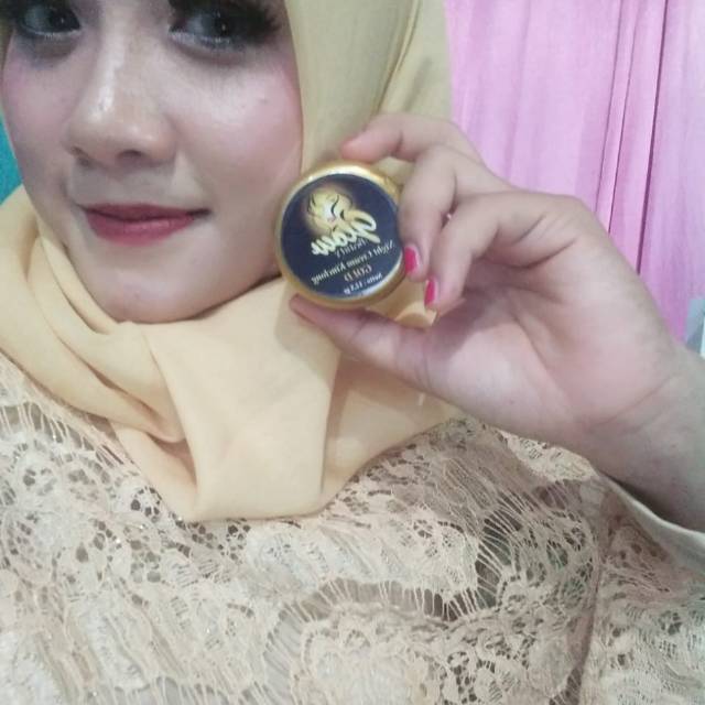 Cream glow beauty day gold