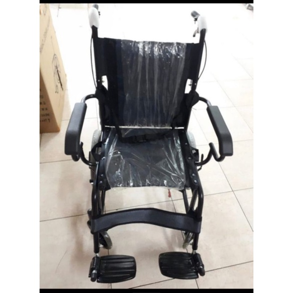 Preloved kursi roda traveller lipat / bekas / second merk sella