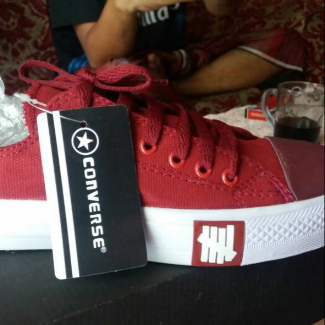 Sepatu Converse Dragon Low