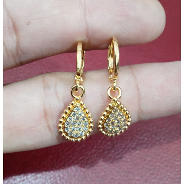 XCTp.Anting xuping wanita berlapis emas dengan mata zircon