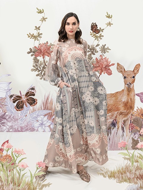 Nada Dress in Shady Lady - Wearing Klamby