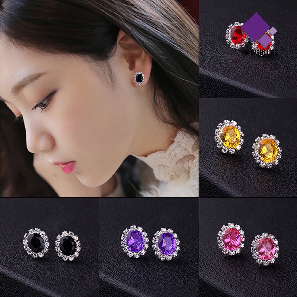 Anting Stud Bentuk Bunga Aksen Berlian Imitasi Untuk Wanita
