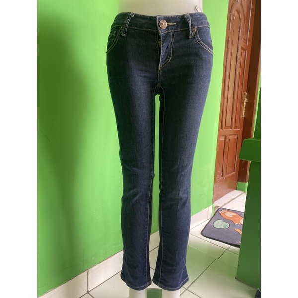 jual preloved celana jeans wanita branded Guess original size 28-29 termurah 116