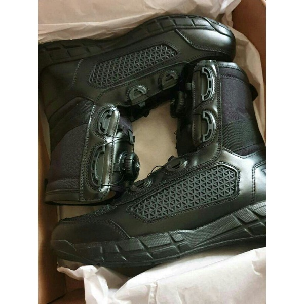sepatu taliputar model libra