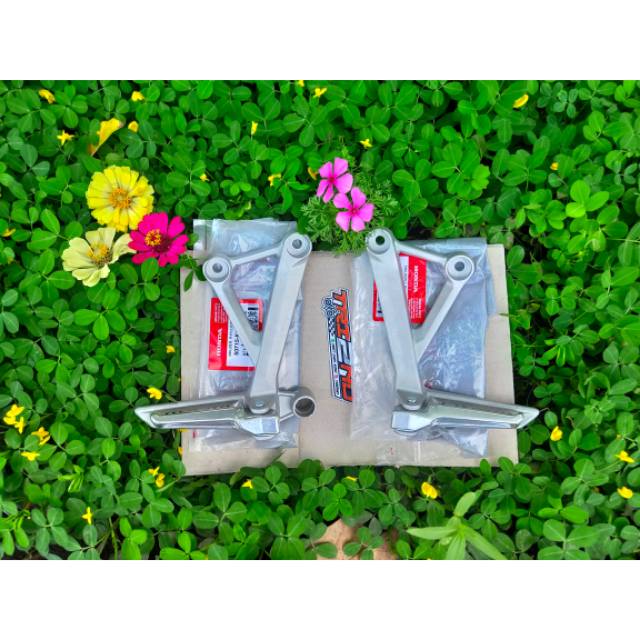 footstep postep bancek belakang cb150r led new original