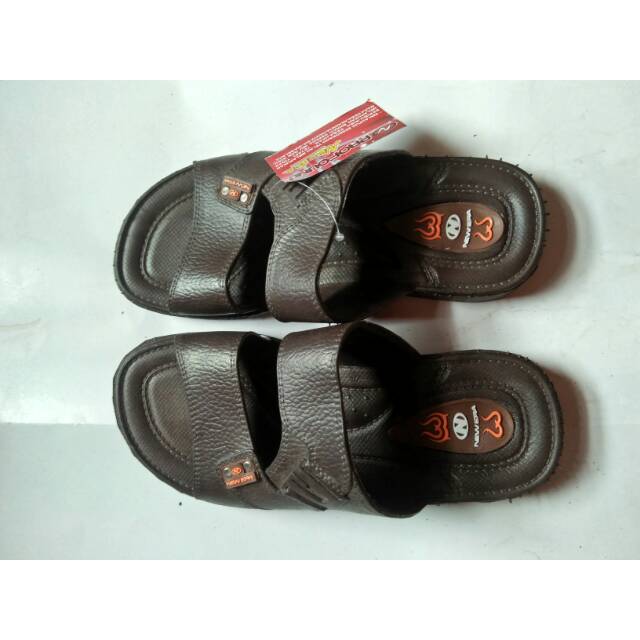 Sandal New Era Pria