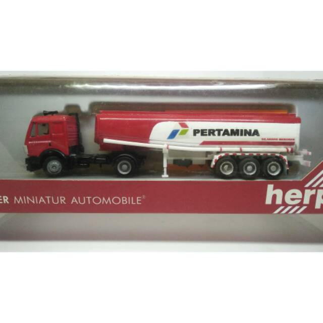 Herpa Skala 1/87 - Mercedes Benz Custom Pertamina