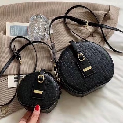 HOT SALE !!! Tas Selempang Wanita Sling Bag Shoulder Bag Tas Bahu tas wanita tas selempang tas sling bag wanita shoulder bag wanita Tas Import Tas Wanita Branded Tas Kekinian tas wanita terbaru hand bag wanita