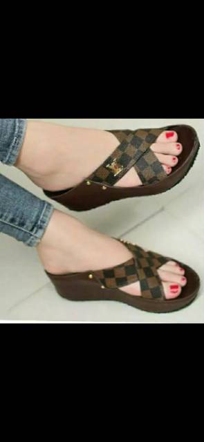 Asp03 wedges daff