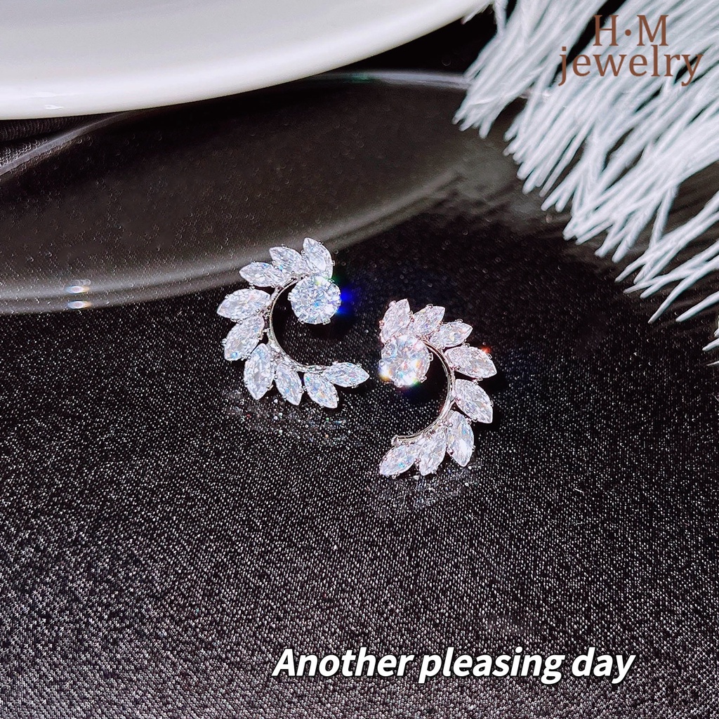 Anting Tusuk Sterling Silver Desain Ranting Daun Zaitun Hias Berlian Mikro Untuk Wanita