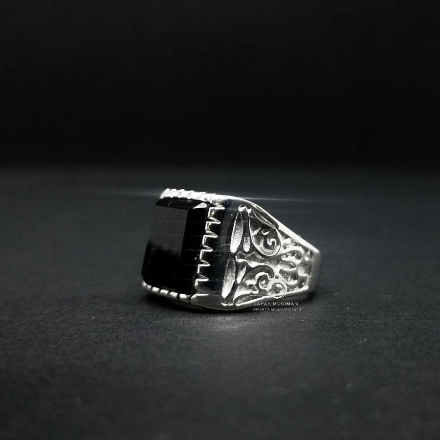 Cincin Pria Titanium Anti Karat Warna Silver Black Onyx Asli Original