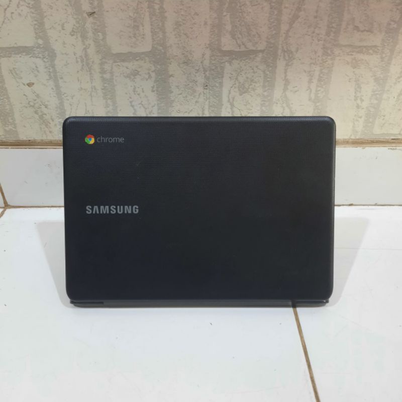 SAMSUNG CHROMEBOOK 500C CELERON N3060 RAM 4GB/32GB OS. CHROME SUPER SLIM RINGAN ENTENG OK