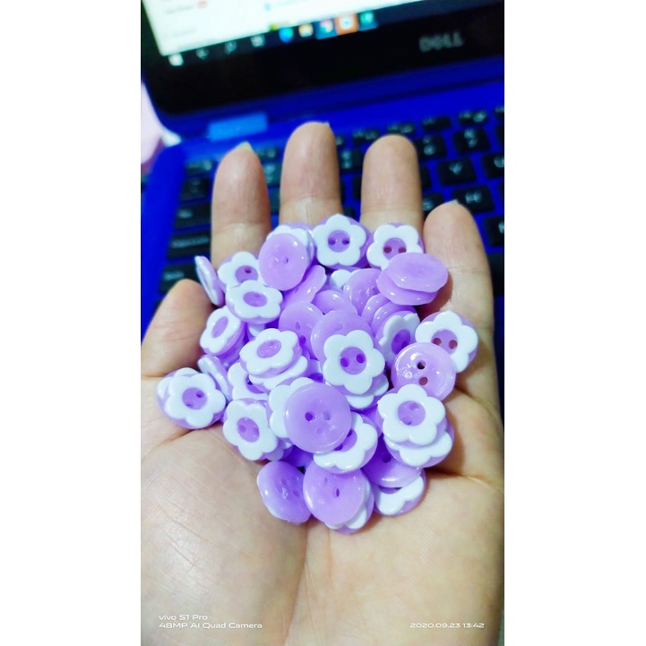 Kancing sakura diameter 15 MM ISI 144 biji - Kancing bunga sakura warna - Baju tidur