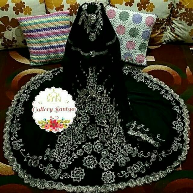 Mukena bordir bukittinggi hitam silver motif bunga beruntun