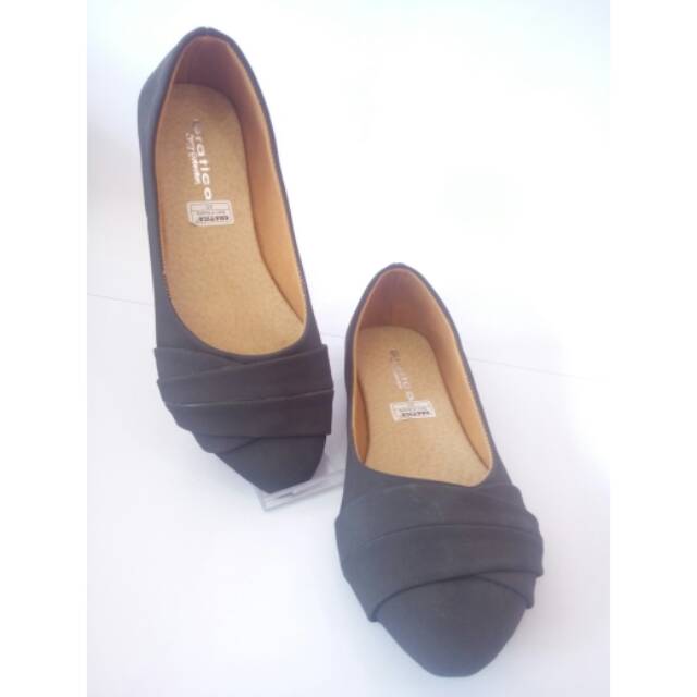 Sepatu wanita Flatshoes  Gratica