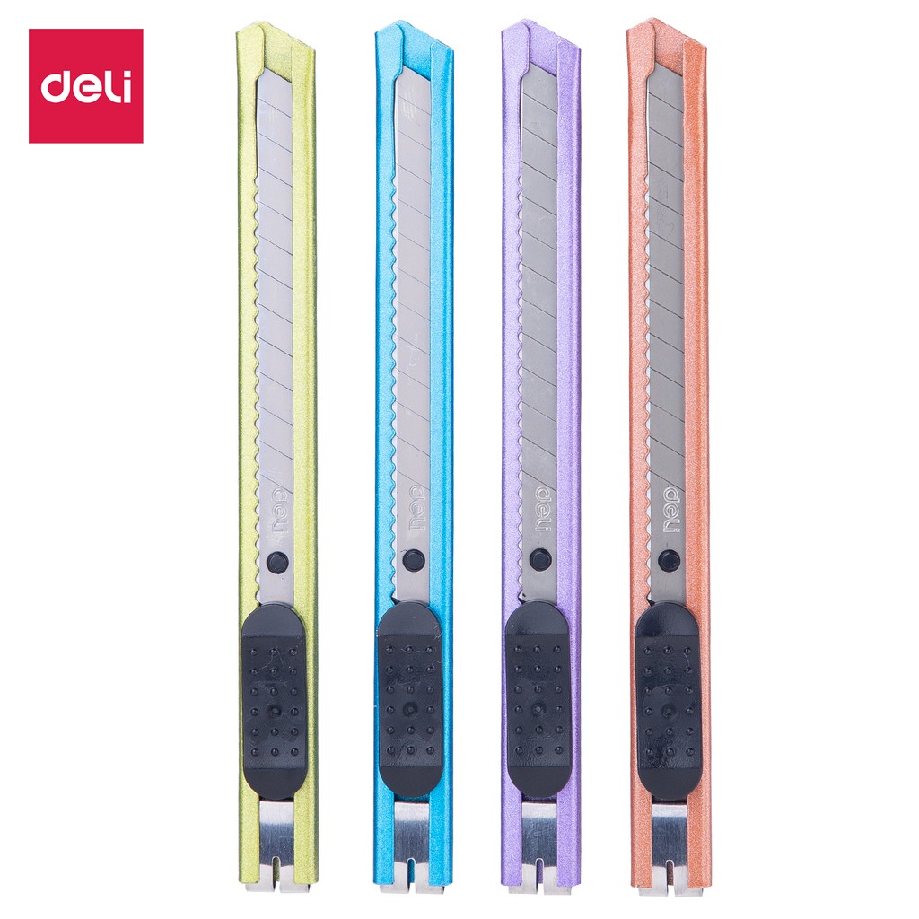 

Deli Cutter dengan pisau baja SK5 memudahkan untuk memotong E2066
