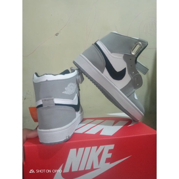 nike air jordan abu-abu size 26-30 #free kaos kaki