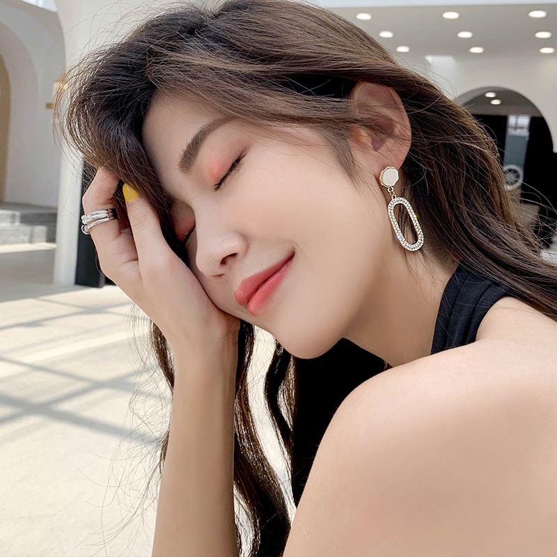 Anting Stud 925 Tremella Needle Bentuk Oval Aksen Berlian Gaya Korea