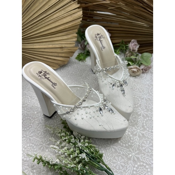 sepatu putih diamont tinggi 12cm