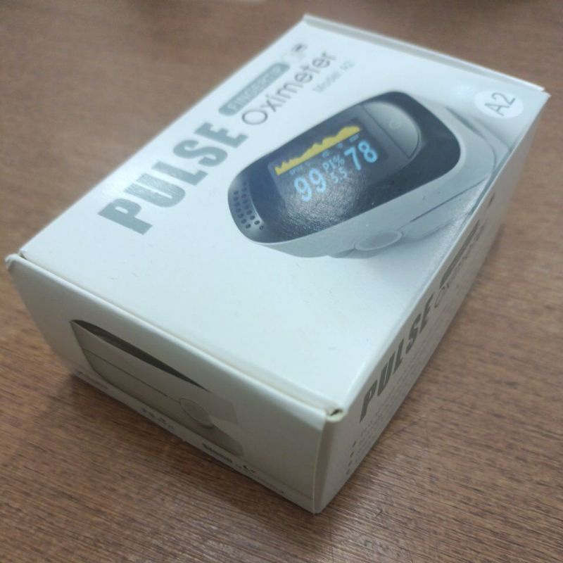 pulse oximeter Layar TERANG warna hitam type c101a2  fingertip alat pengukur kadar oksigen dan detak jantung