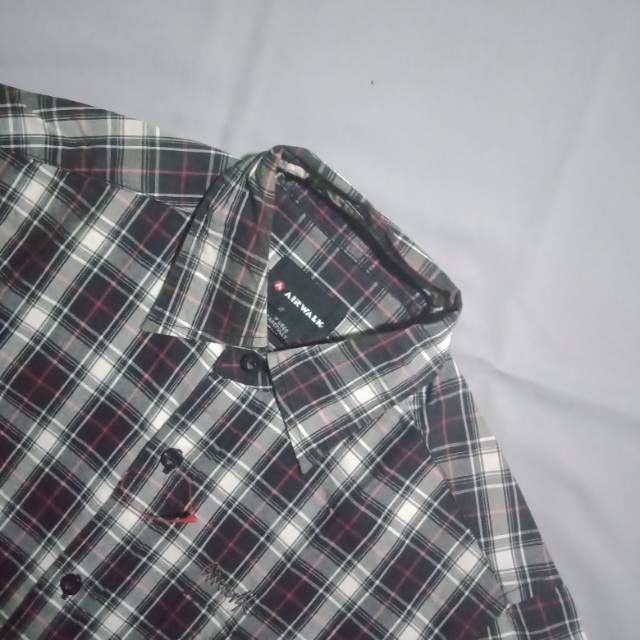 Kemeja Airwalk