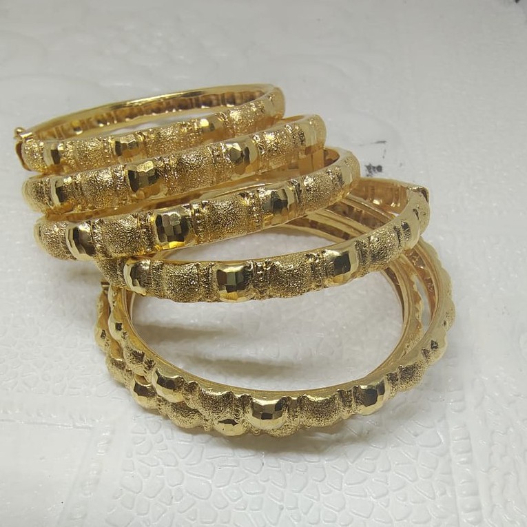 Gelang kroncong Rica lapis emas. 98% mirip emas asli