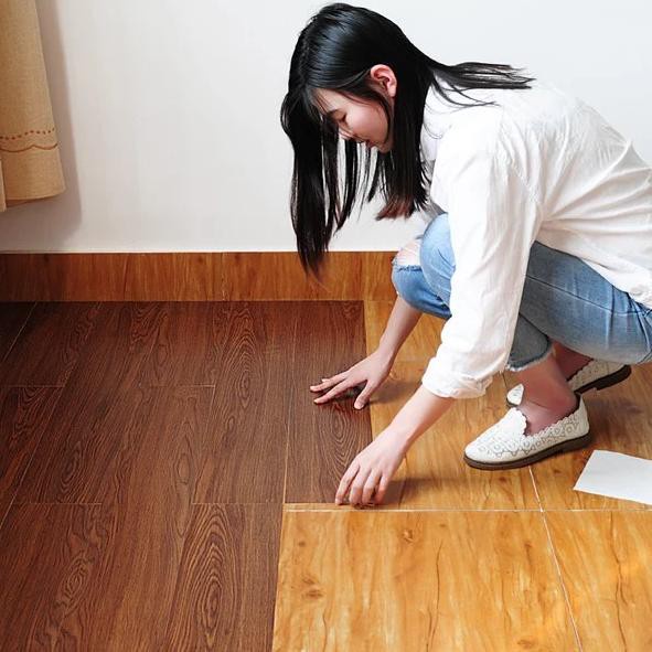 Parket Vinyl Stiker Lantai Lembek Motif Kayu dengan Perekat Parket Lantai Wallpaper Lantai