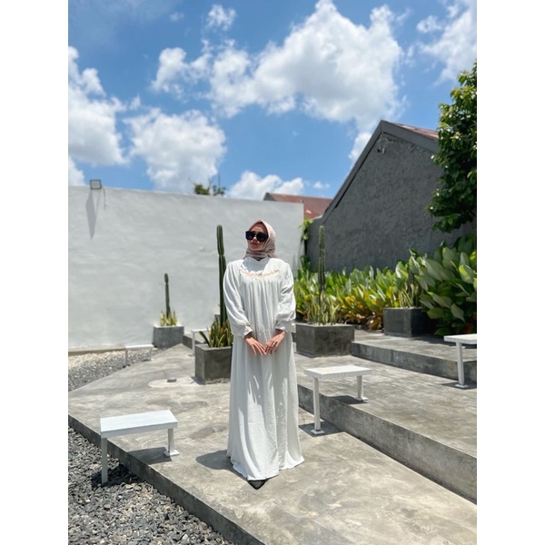 Halisya Dress by Iyaluna Hijab