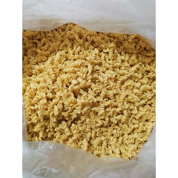 

makaroni spiral mentah