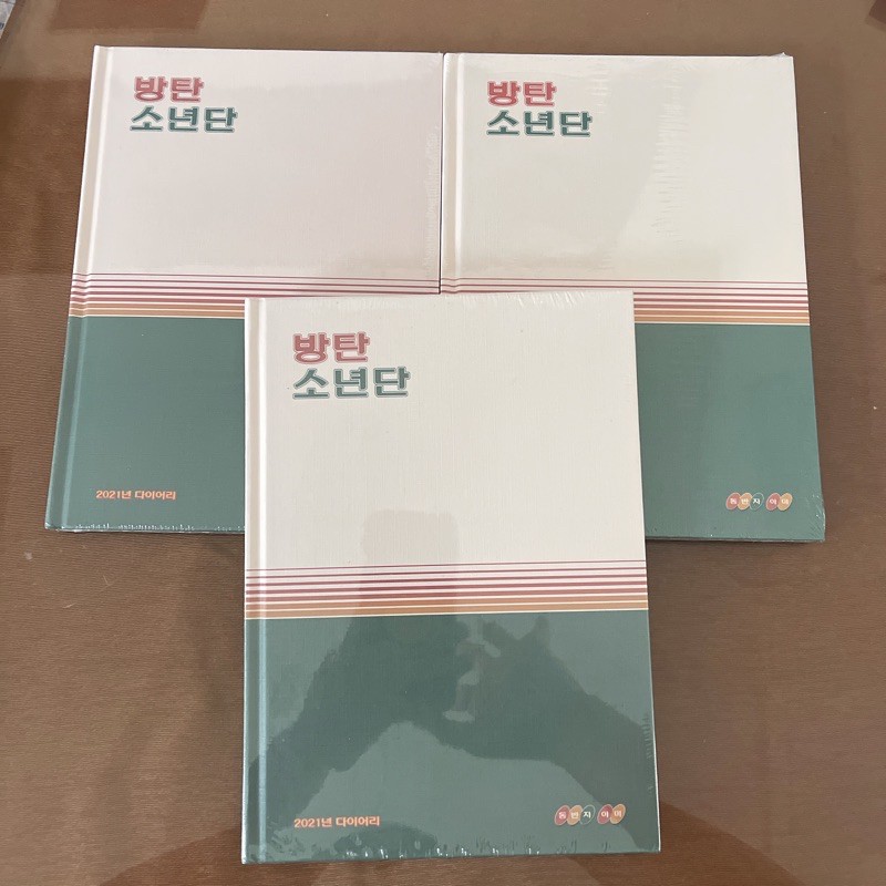 [READY STOCK] OFFICIAL DIARY BTS SEASON GREETING 2021