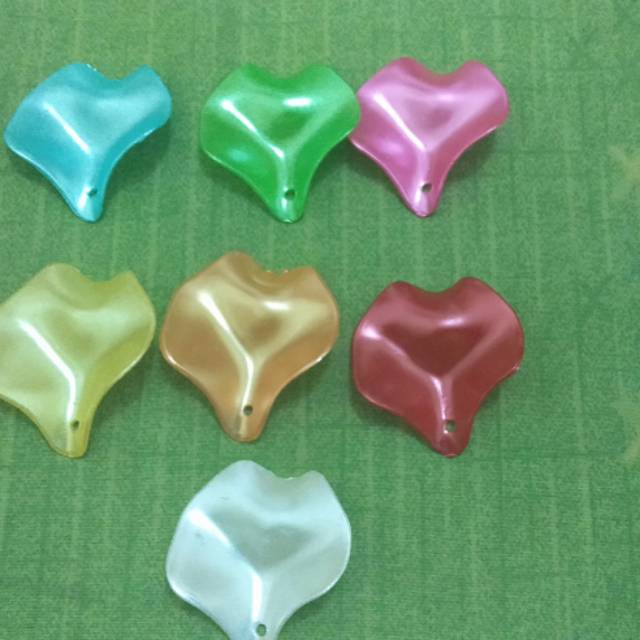 Kelopak bunga mawar akrilik mutiara ukuran besar