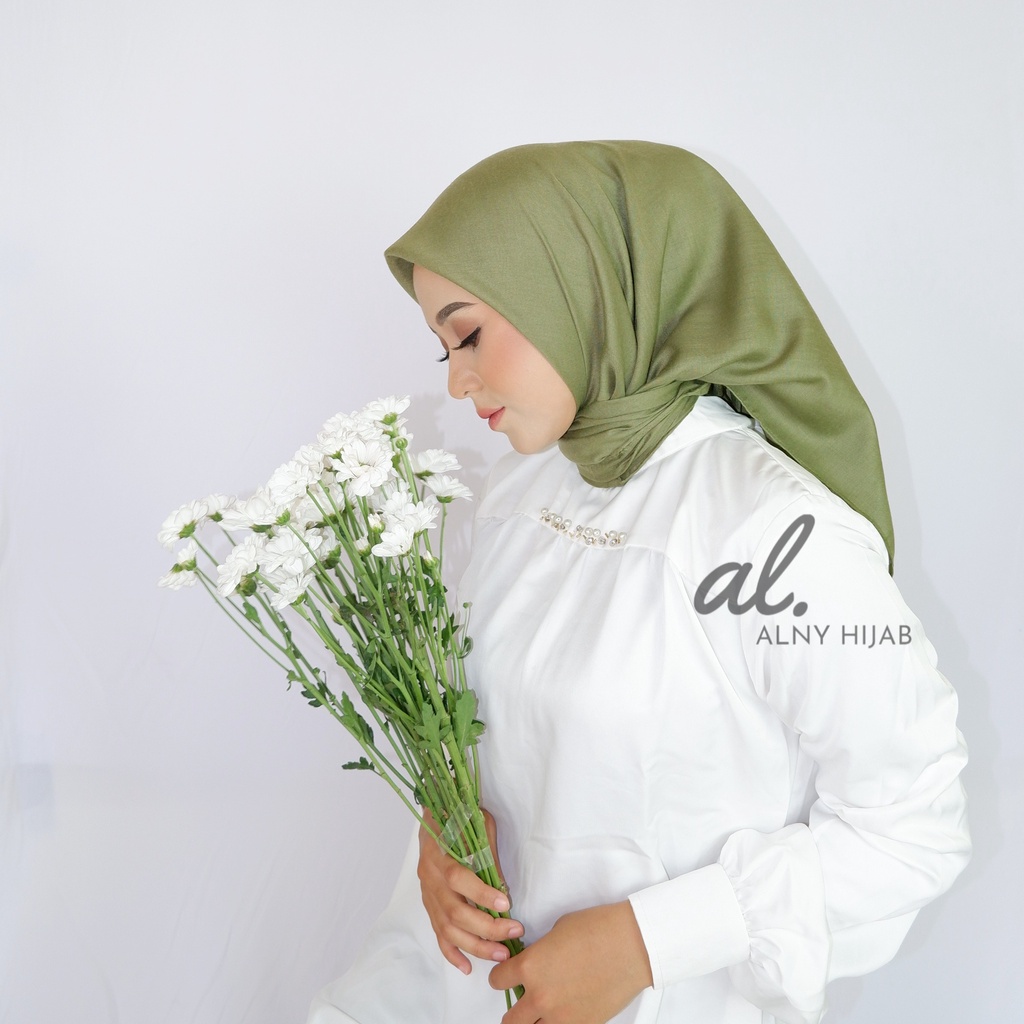 Segiempat Paris Premium Square Hijab Anti Letoy Cotton Voal Jahit Tepi