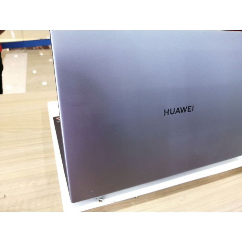 Huawei Matebook D14 Rayzen 7