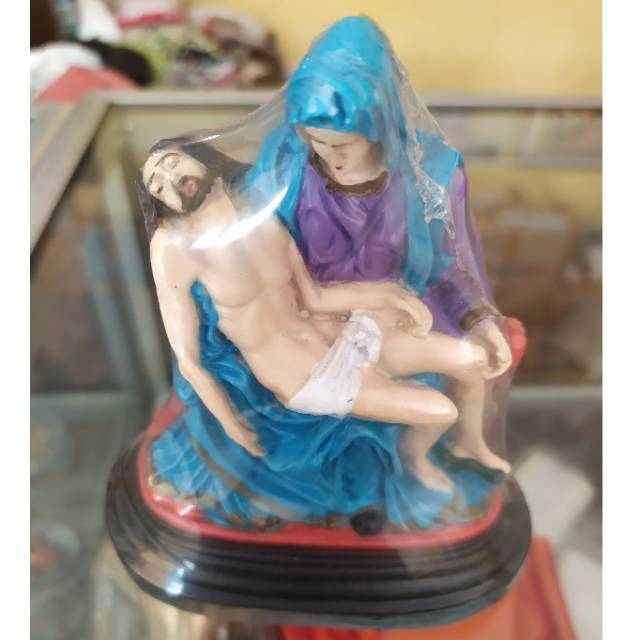 PAJANGAN MINIATUR PATUNG YESUS DIPANGKU BUNDA MARIA UKURAN 15 CM BAHAN FIBERGLASS - DEKORASI RUMAH