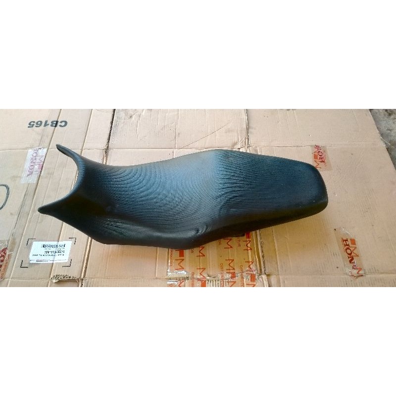 jok/sadel ori cb150r old original copotan motor