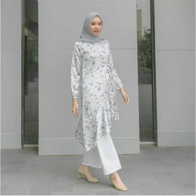 Aira Tunik Dove XS by Kamila Wardrobe