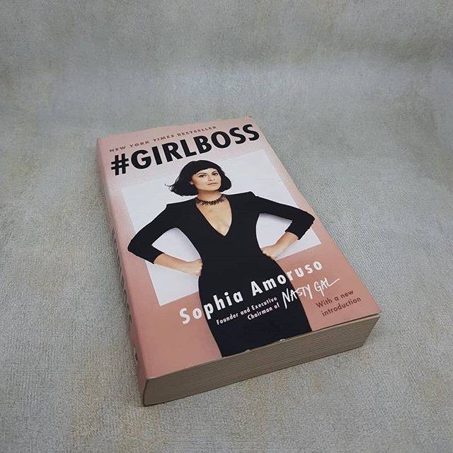 Buku Novel Import Preloved | Sophia Amoruso - GirlBoss