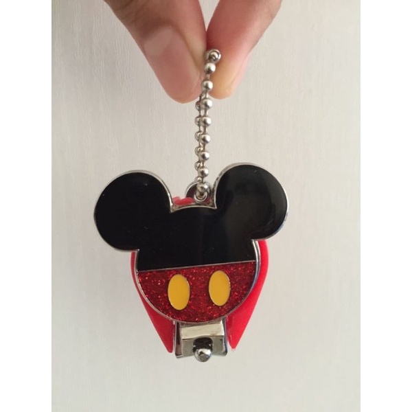 PRELOVED - DISNEY Store Keychain Gunting Kuku Mickey