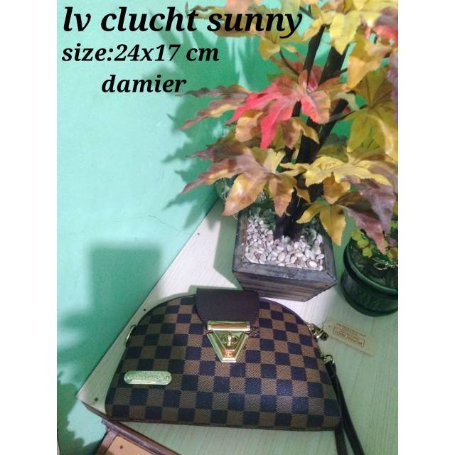 Lv clucth sunny