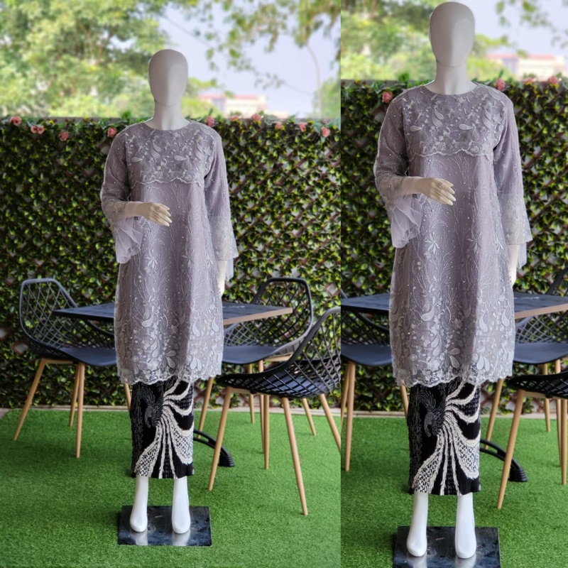 kebaya kurung motif akar andin