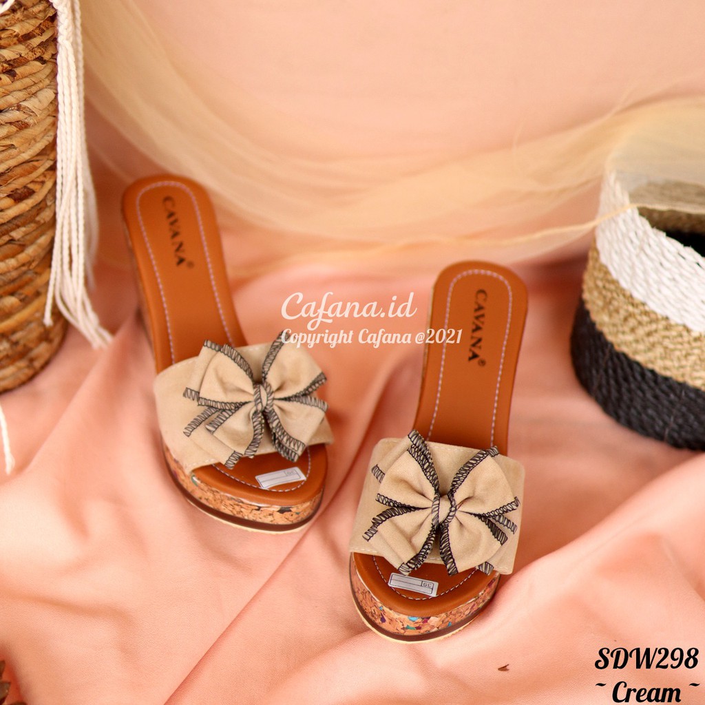 Wedges Wanita Slop Pita SDW298 Cream