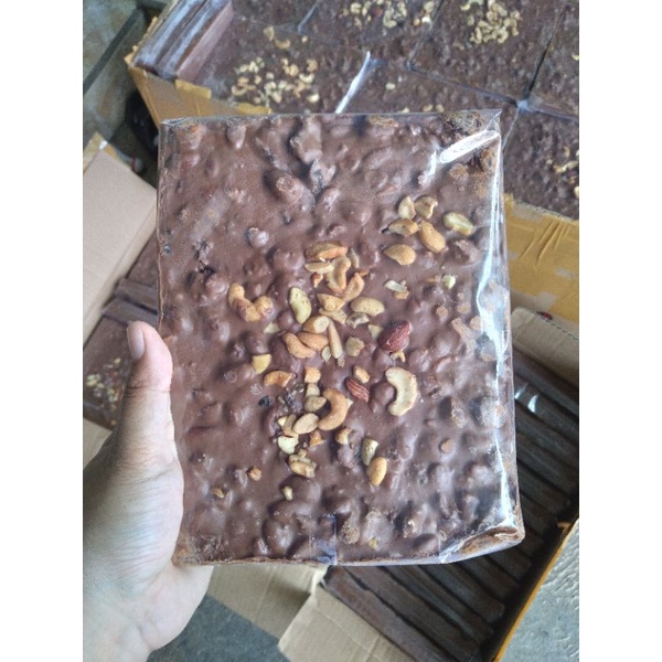 

coklat blok 1kg/coklat batangan/coklat kiloan/coklat kiloan murah/coklat enak/coklat viral/coklat isi mede