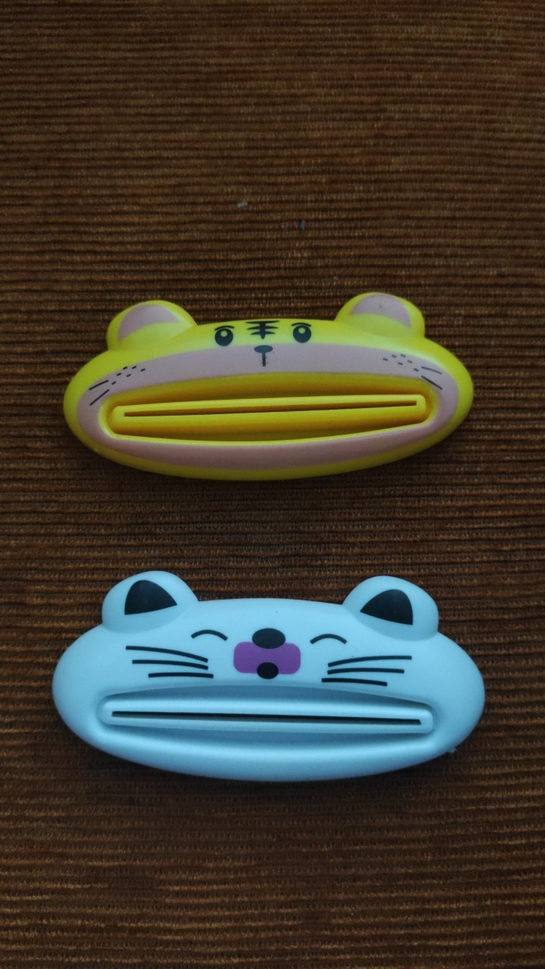 Alat Penjepit Odol Karakter Pasta Gigi Jepitan Pencetan Pemencet Krim Toothpaste Tube Dispenser Lucu