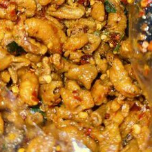 

Usus Kriuk Pedas Daun Jeruk