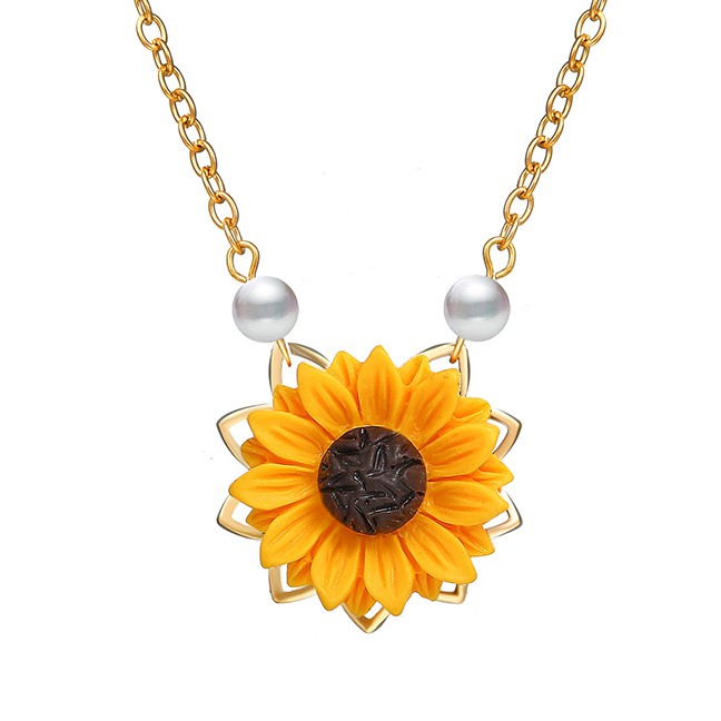 LRC Kalung Fashion Sunflower Imitation Pearl Necklace F6773X