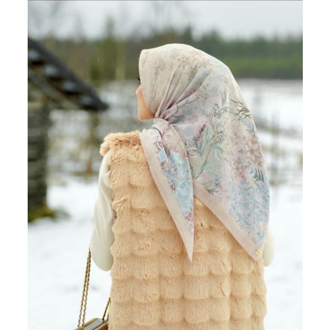 Buttonscarves Disney Frozen  Almond