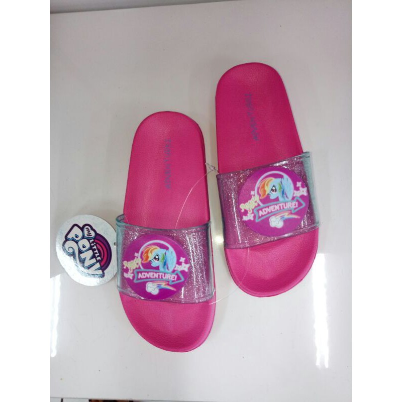 Sandal anak perempuan,  karakkter,  sandal lampu anak perempuan, sandal bahan plastik, ringan.